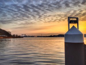 StenaLine has to turn around in the harbour basin to leave Kieler Förde